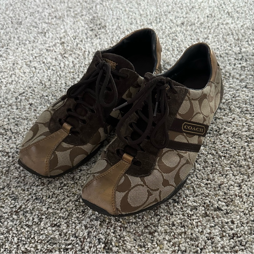 Coach shoes - not for sale - Picture 5 of 6